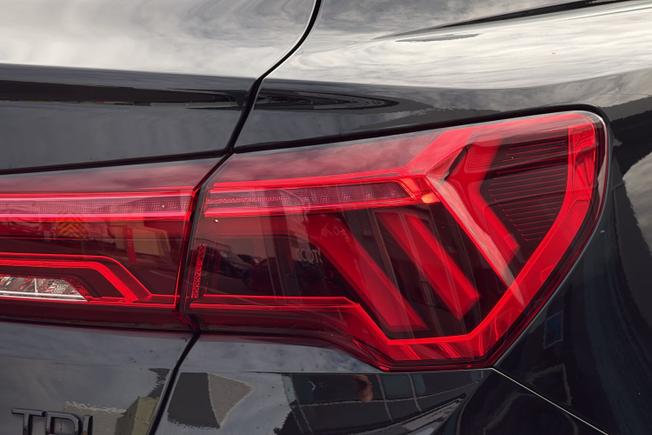 Audi Q3 Photo 18