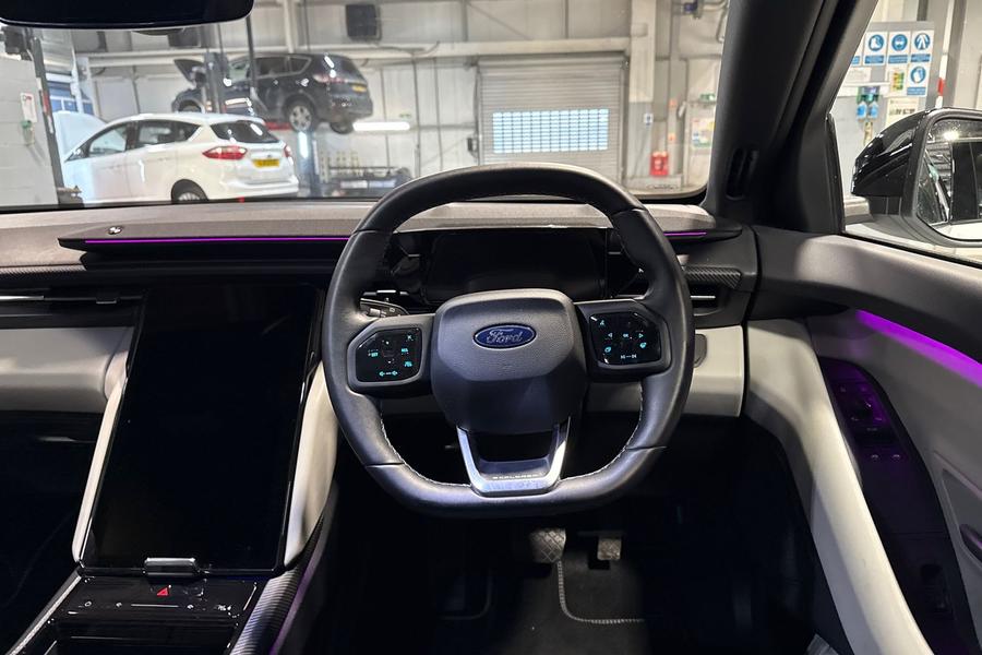 Ford Explorer Photo autoimg-d85c3904449da859f8218af11f553ab85d02ab34.jpg