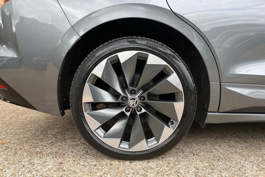 Skoda ENYAQ Photo autoimg-d85d1261fa903bdbaf14e3ccb40f1dfa0c9c9b2a.jpg