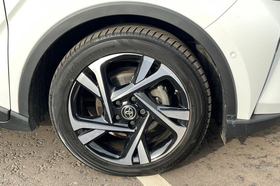 Toyota C-HR Photo autoimg-d8605805191c1430b59bda5135a0f902a3993c52.jpg
