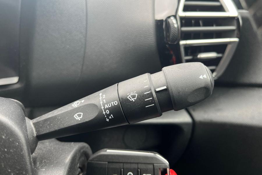Citroen C4 Photo autoimg-d8607a6de1afacf99575b26c79c495f730b62b37.jpg