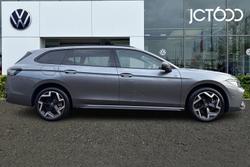 VOLKSWAGEN Passat Photo 4