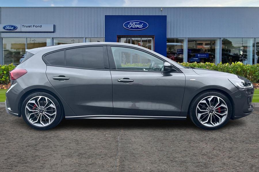 Ford FOCUS Photo autoimg-d865b98d02ac1575cfb2a8d02d23077b4122563c.jpg