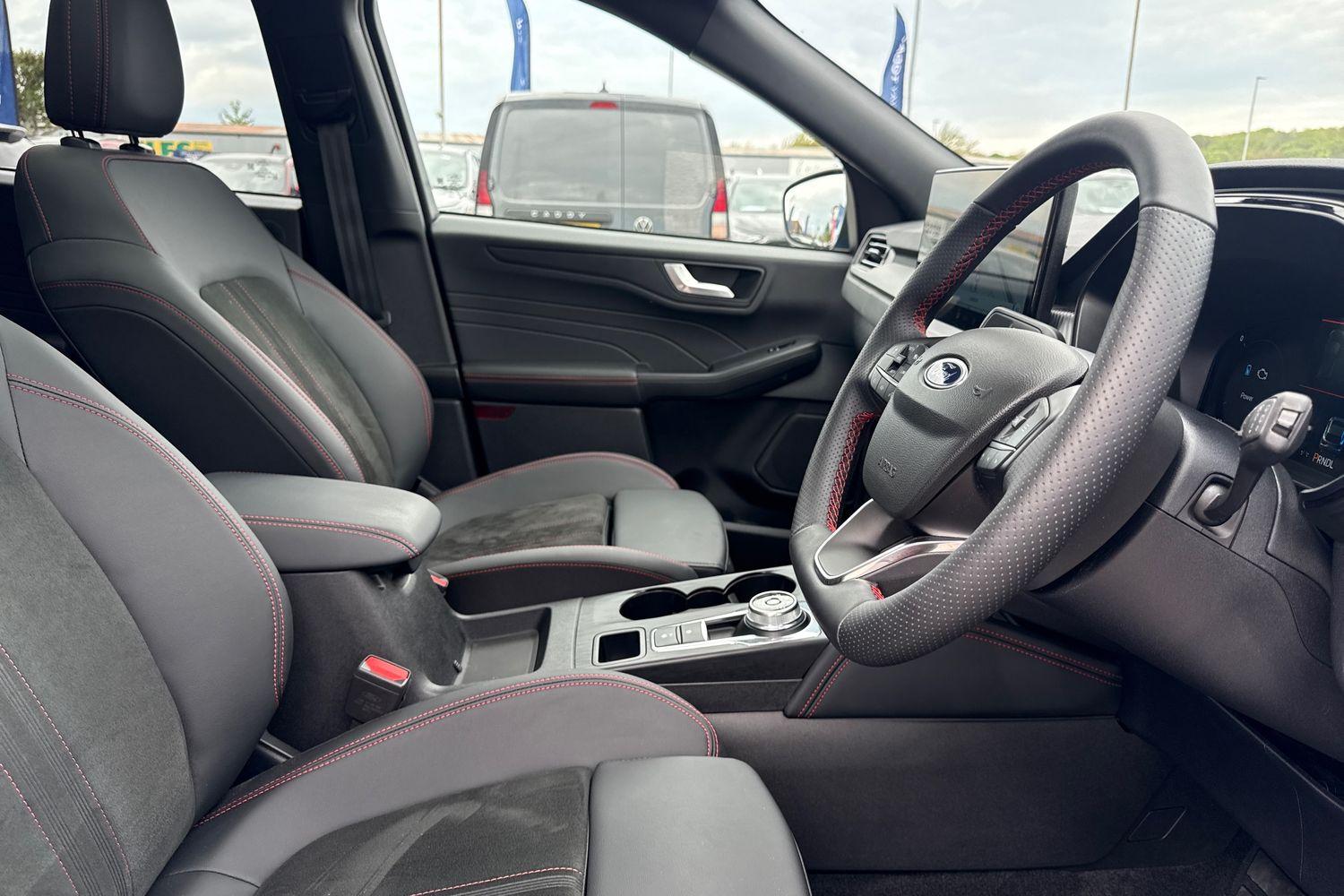 Ford KUGA Photo 16