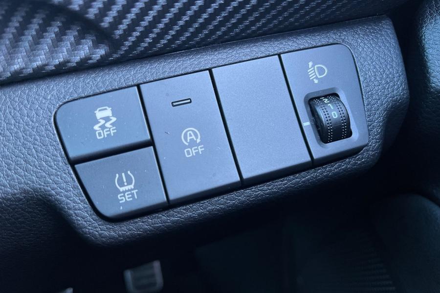 Kia STONIC Photo autoimg-d866b2d5e191cf09df2e1d6475cac9c78db1212a.jpg