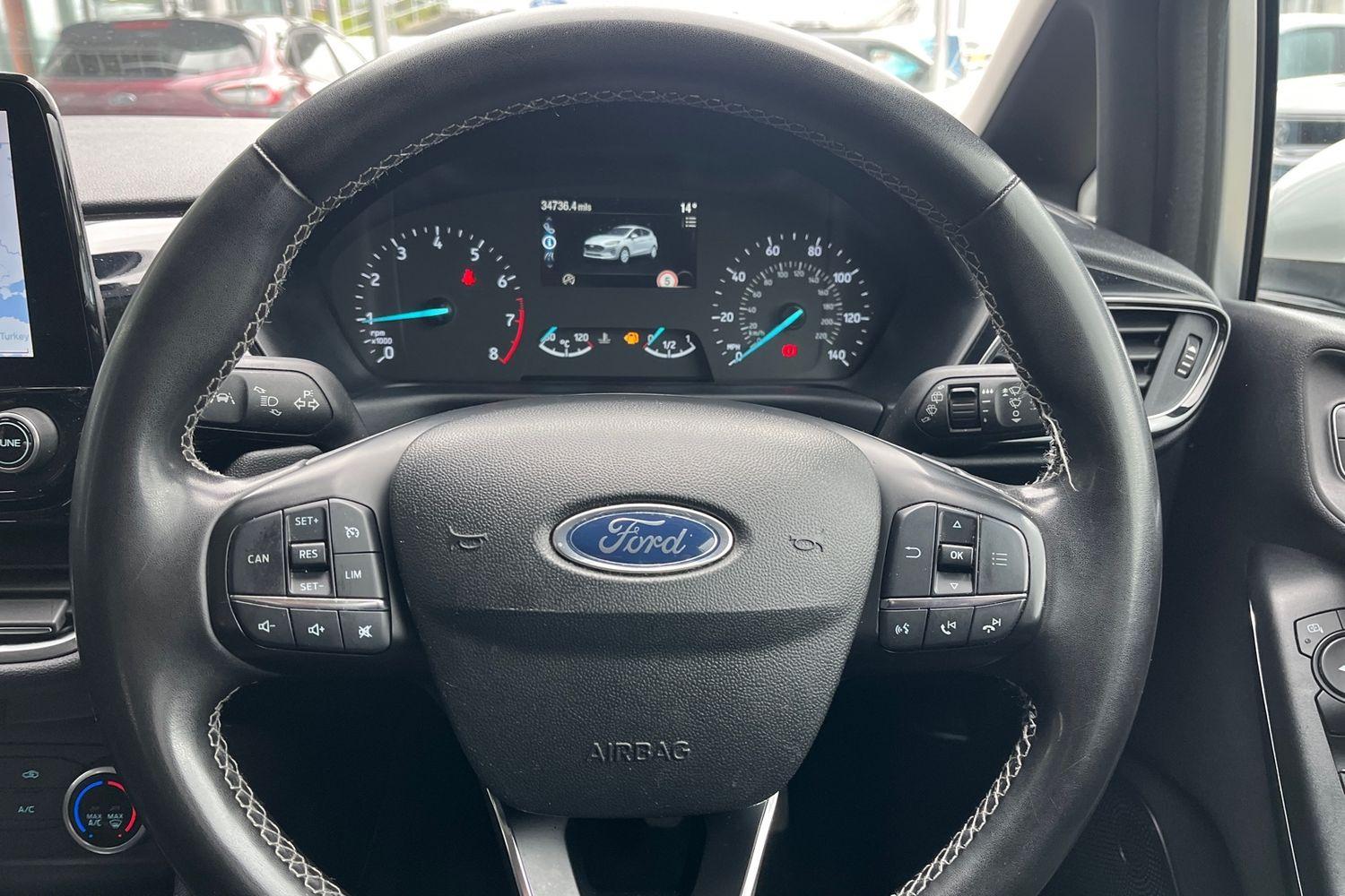 Ford Fiesta Photo 11