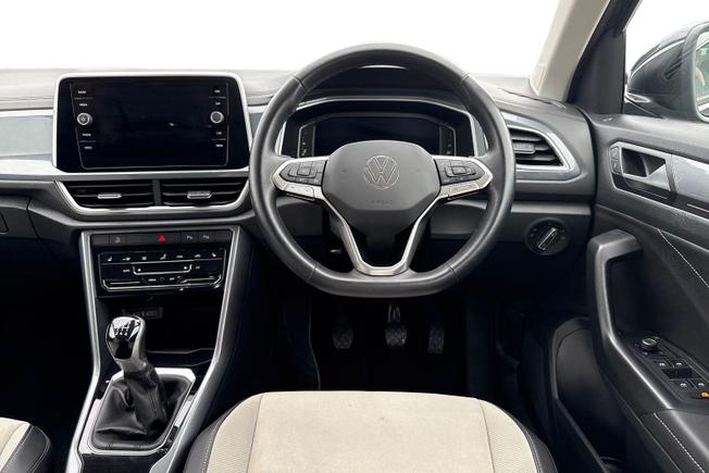 Volkswagen T-Roc Photo 11