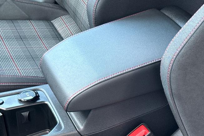 Volkswagen Golf Photo 43