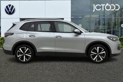 Volkswagen  Tiguan  Photo 4