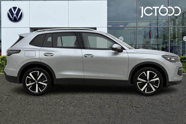 Volkswagen  Tiguan  Photo 4