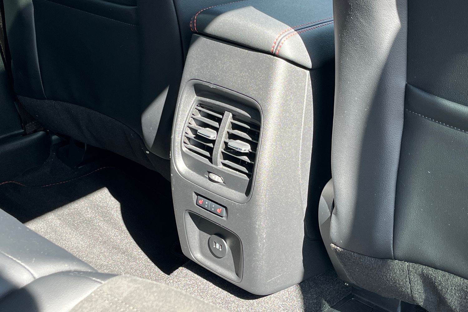 Ford Kuga Photo 36