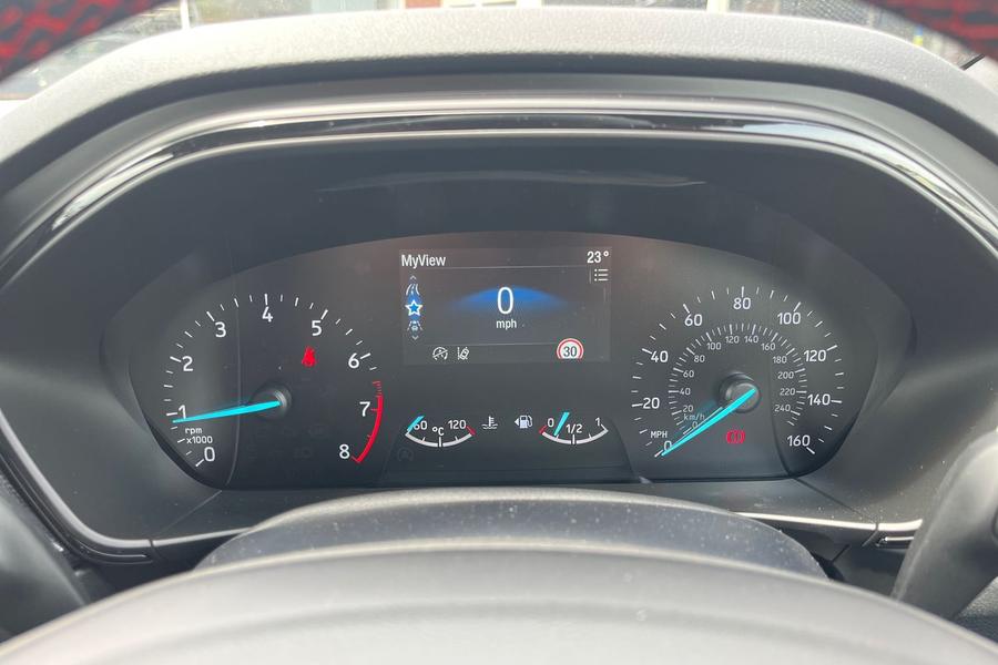 Ford FOCUS Photo autoimg-d875ba38050d6b8b46c5874bdac606292acf3407.jpg