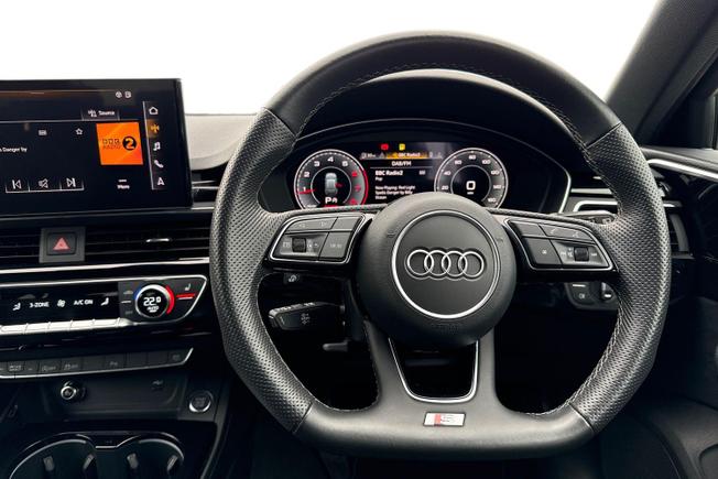 AUDI A4 Avant Photo 11