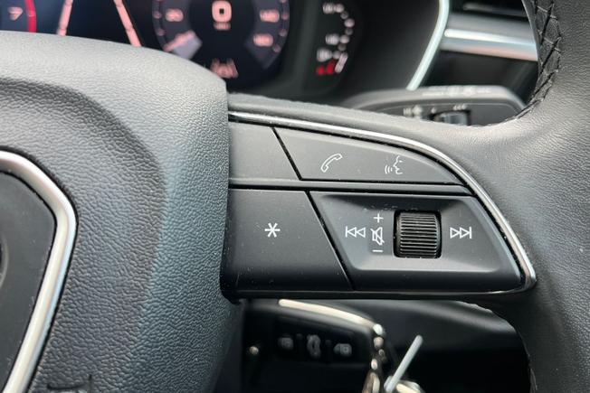 AUDI Q3 Photo 17