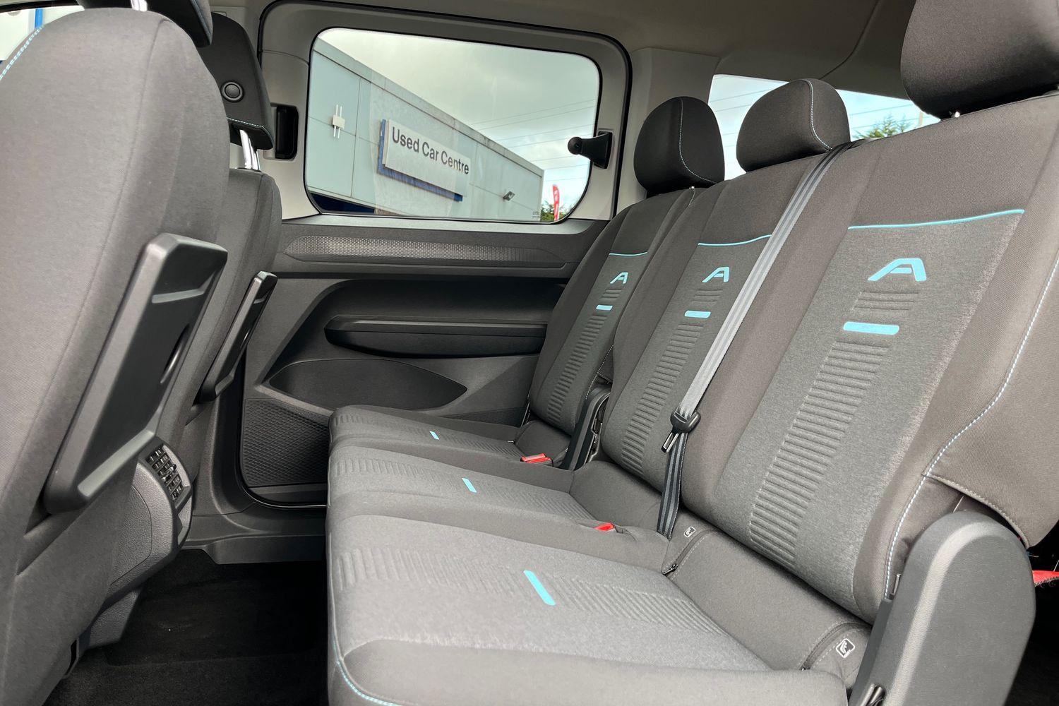 Ford TOURNEO CONNECT Photo 19