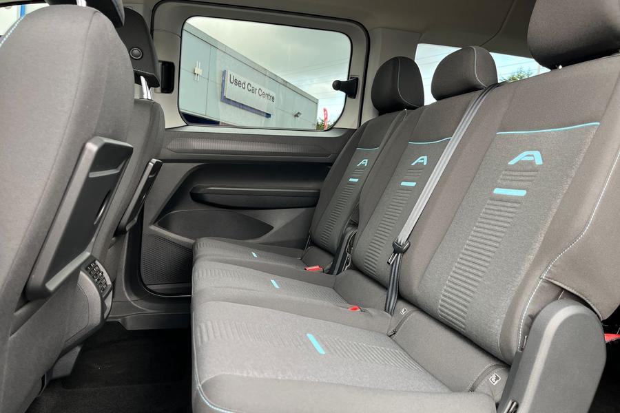 Ford TOURNEO CONNECT Photo autoimg-d87b32be809f177412c4a8018d6a23413e648d71.jpg