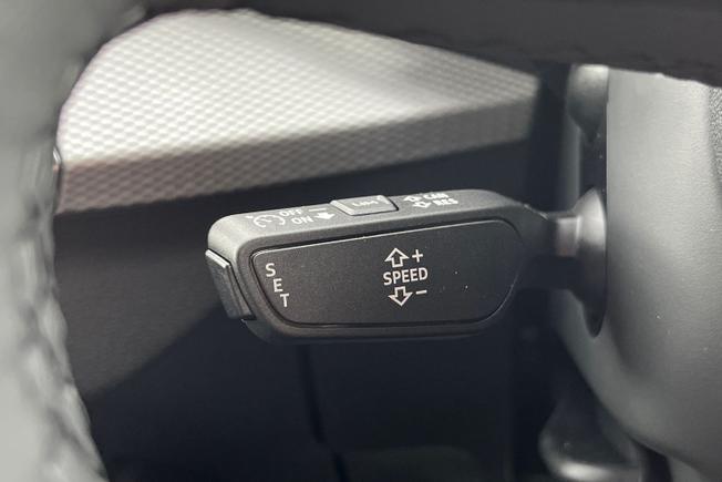 AUDI Q2 Photo 36