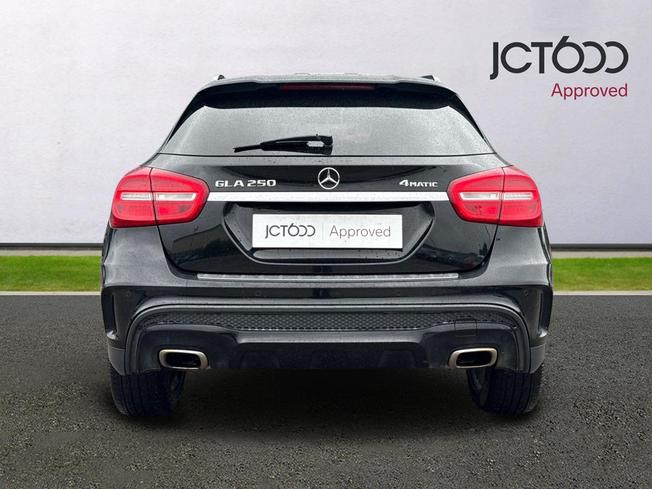 MERCEDES-BENZ Gla Photo 7