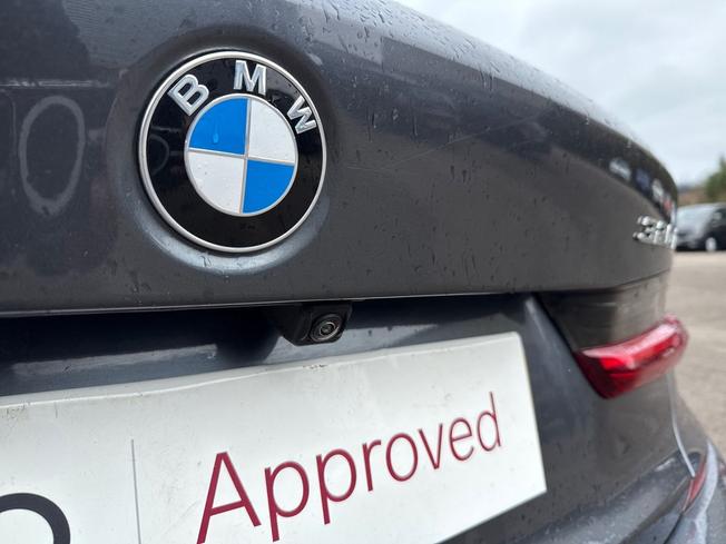 BMW 3 Series Photo 22