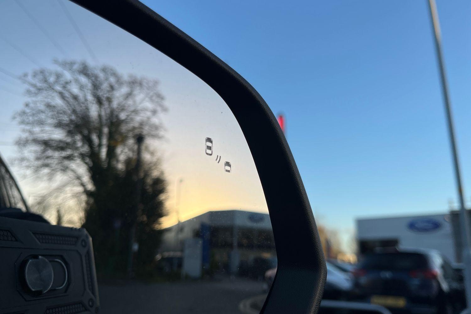 Ford Explorer Photo 33