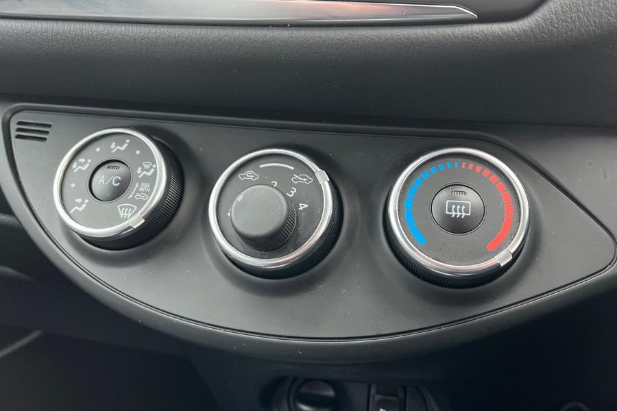 Toyota Yaris Photo autoimg-d884b532b64d24b6826aede8dfde4ec0f7f65632.jpg