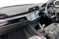 AUDI Q3 Photo 2