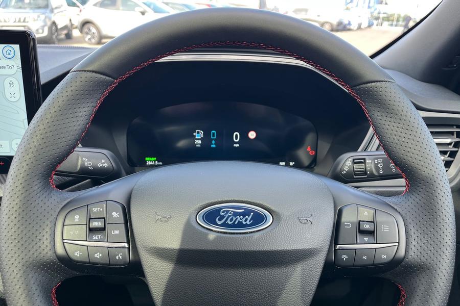 Ford Kuga Photo autoimg-d88a73e3ef7a95782b85f6a3ca86f1aaf8f14a5c.jpg
