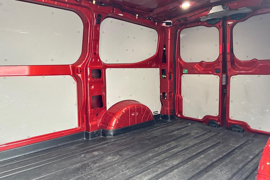 Used Ford TRANSIT CUSTOM SW74FDO 4