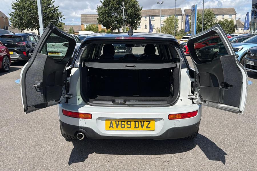 MINI CLUBMAN Photo autoimg-d8914dc032ca51d4193c6bf702844147e9d3a0e5.jpg