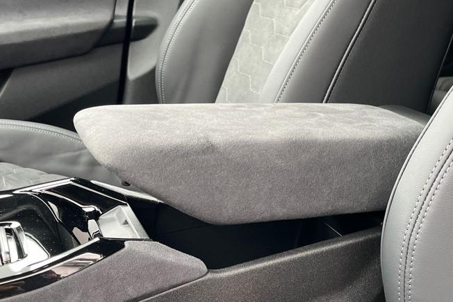 AUDI A6 E-Tron Sportback Photo 36