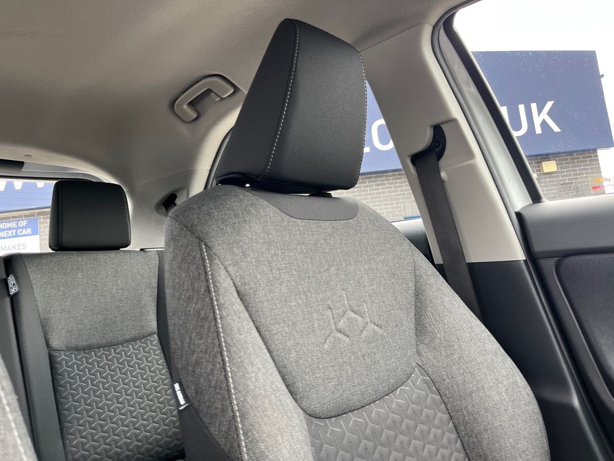 Toyota Yaris Cross Photo 32
