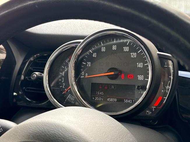 MINI Hatch Photo 15