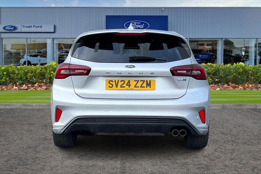 Ford FOCUS Photo autoimg-d89ade0ffb37578d99a617c69d38de3e14f4c6df.jpg