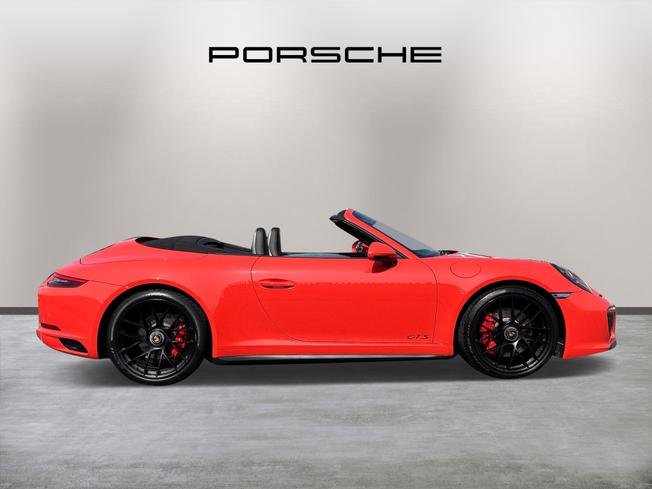 PORSCHE 911 Photo 16