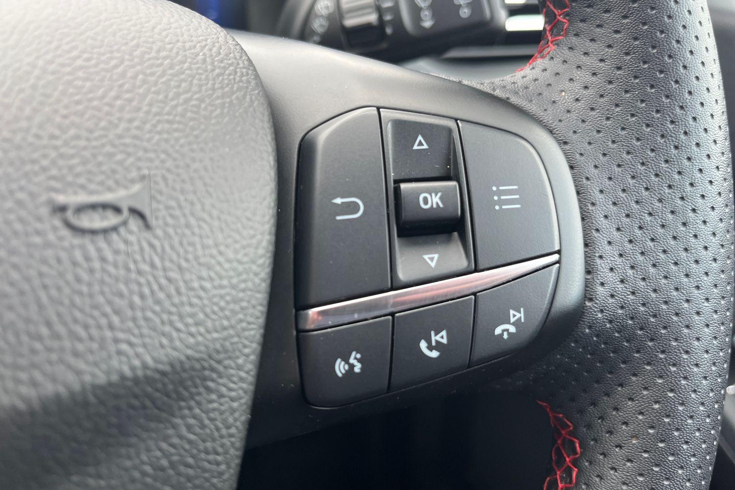 Ford KUGA Photo 29