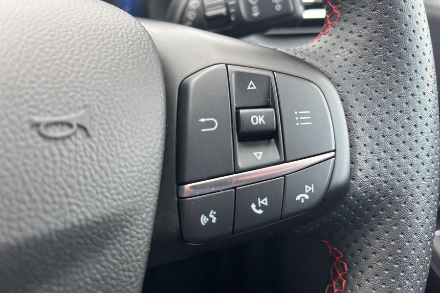 Ford KUGA Photo autoimg-d8a5b00c06e2cc3ecfa7b763051160320384504d.jpg