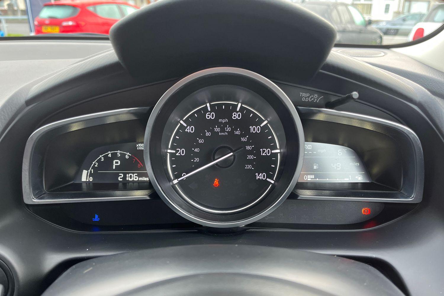 Mazda 2 Photo 12