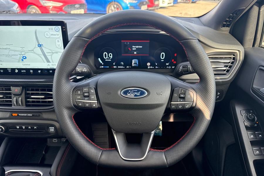 Ford FOCUS Photo autoimg-d8aa071b999b5037a5a06b5e83db6cfcd9695f27.jpg