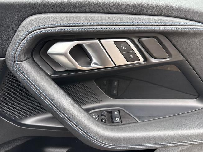 BMW 2 Series Photo 27