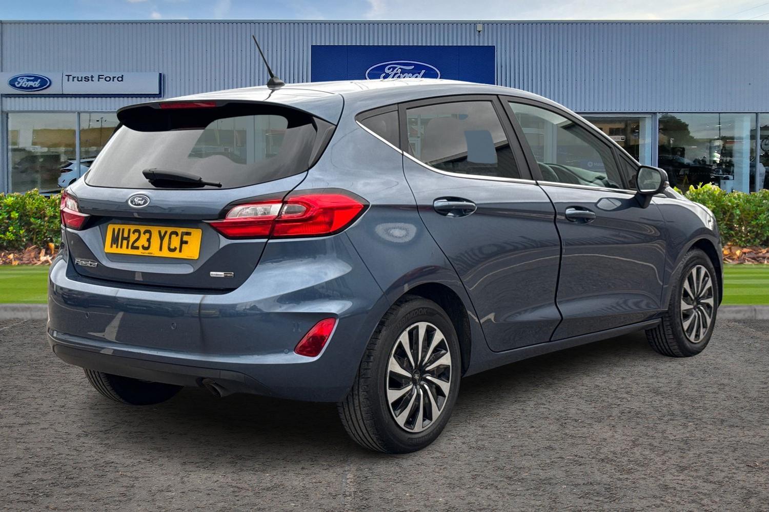 Ford FIESTA Photo 3