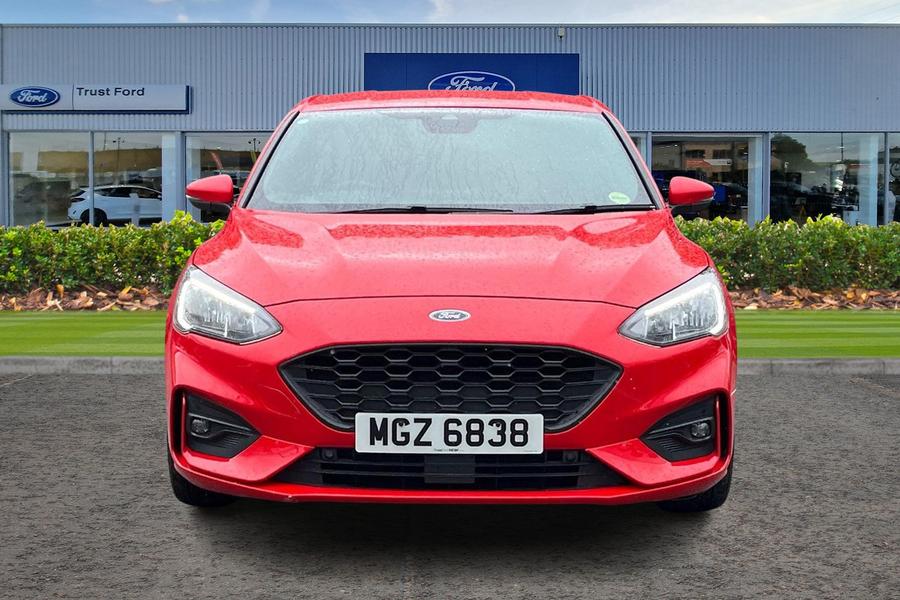Ford FOCUS Photo autoimg-d8ae34de7abe68dac82c02e932f122d870d5971f.jpg