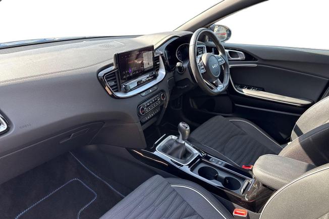 KIA Xceed Photo 2