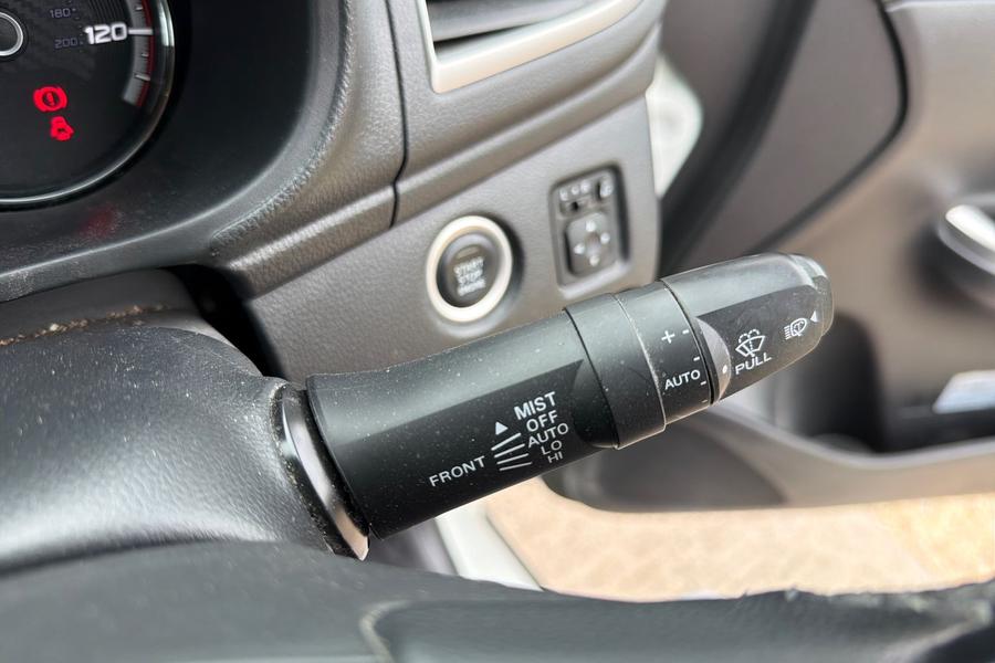 Mitsubishi L200 Photo autoimg-d8b4fee0d69cc0411910765732a0f889bb8bfec9.jpg
