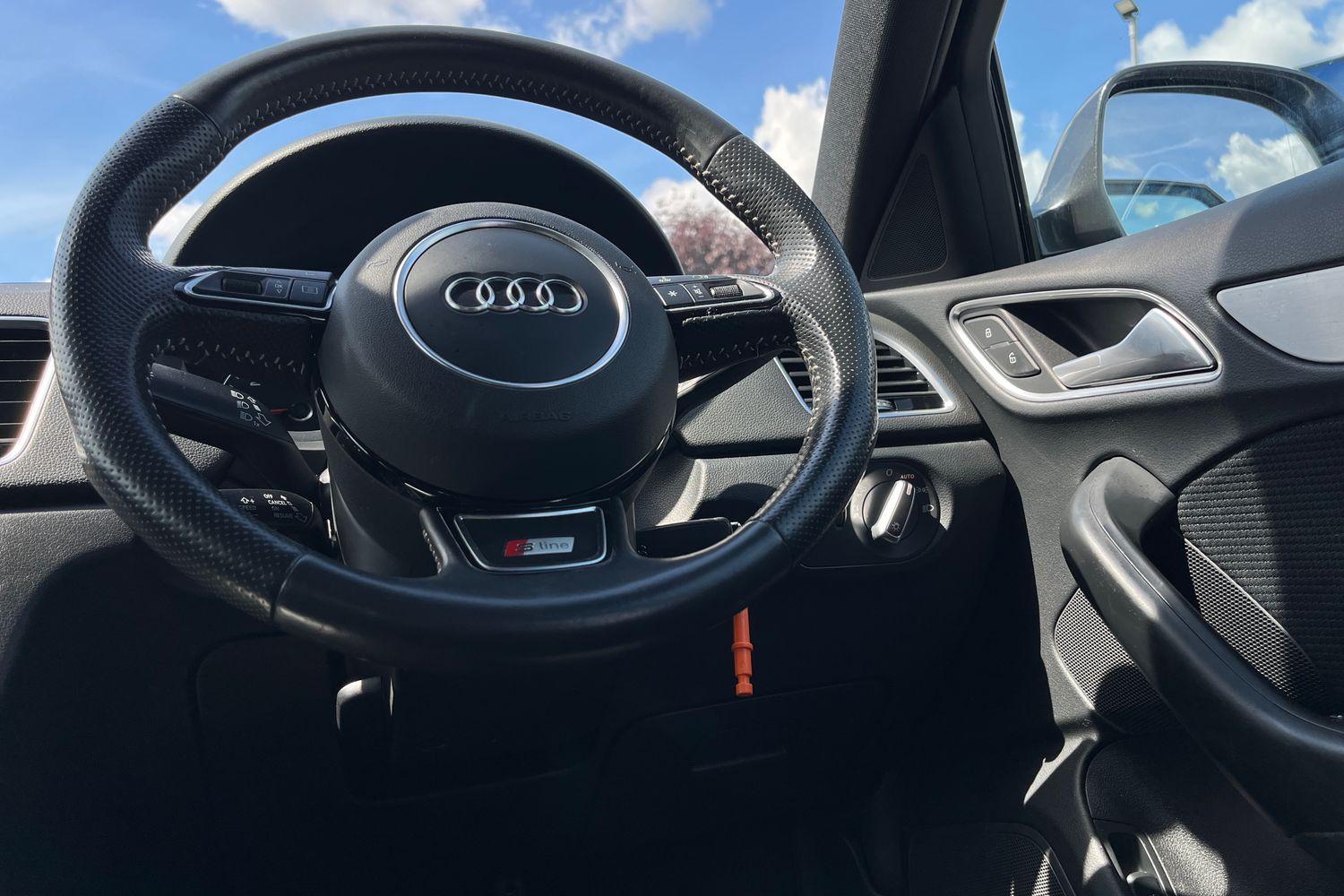 Audi Q3 Photo 11