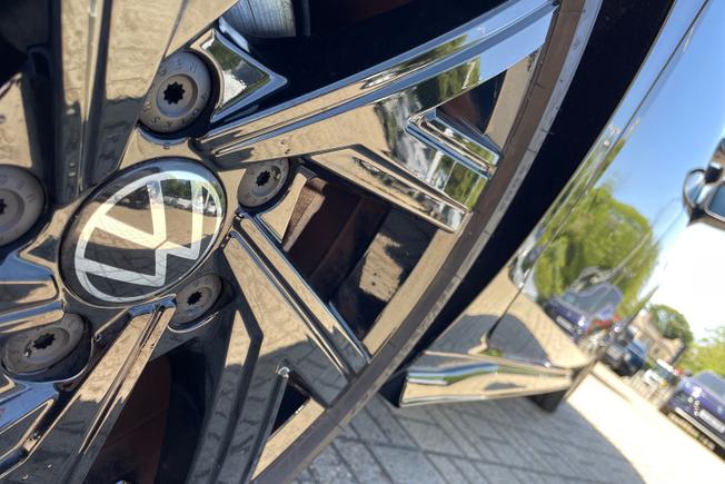 VOLKSWAGEN Golf Photo 22