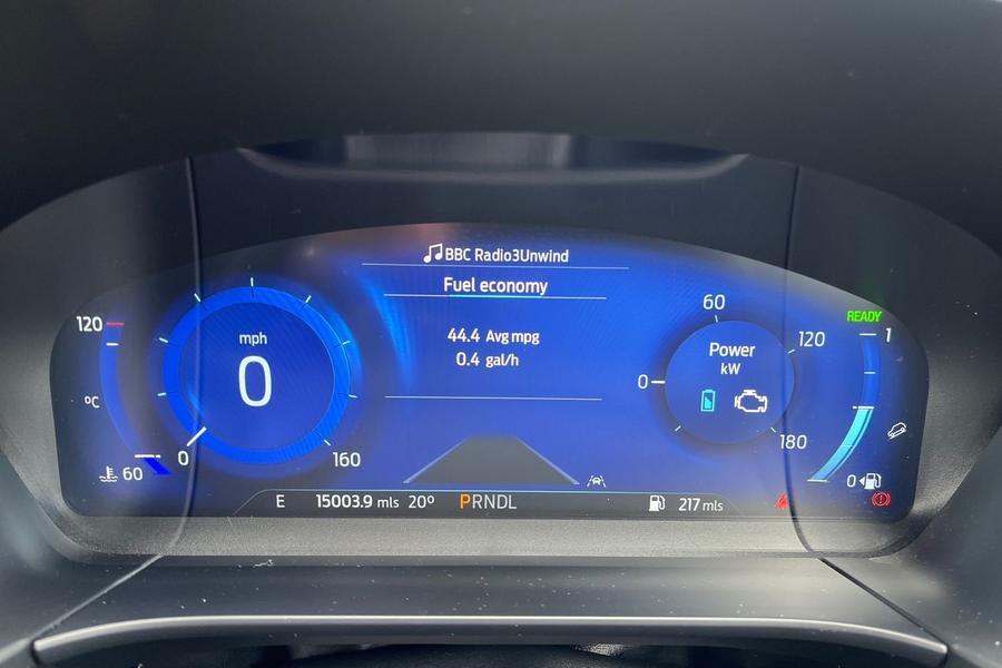 Ford Kuga Photo autoimg-d8bb74e0c7bf7a72f781dac0b0b59ec0bbec7931.jpg