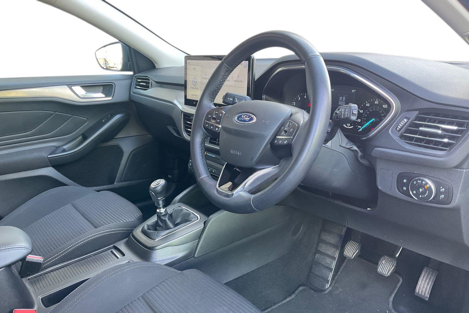 Ford Focus Photo 8
