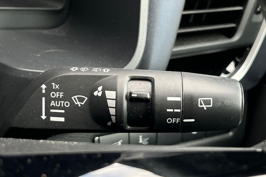 Nissan Qashqai Photo autoimg-d8be781e417db8a65513c40eb25a4c69f49680b2.jpg