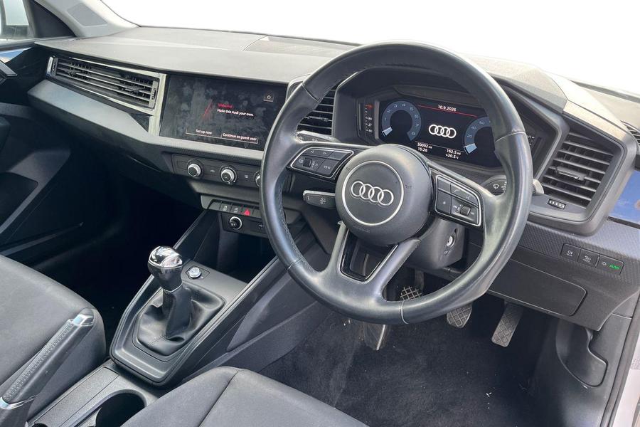 Audi A1 Photo autoimg-d8bf44f0aa1942e4214eb9e6f10740dd8feeb0d6.jpg
