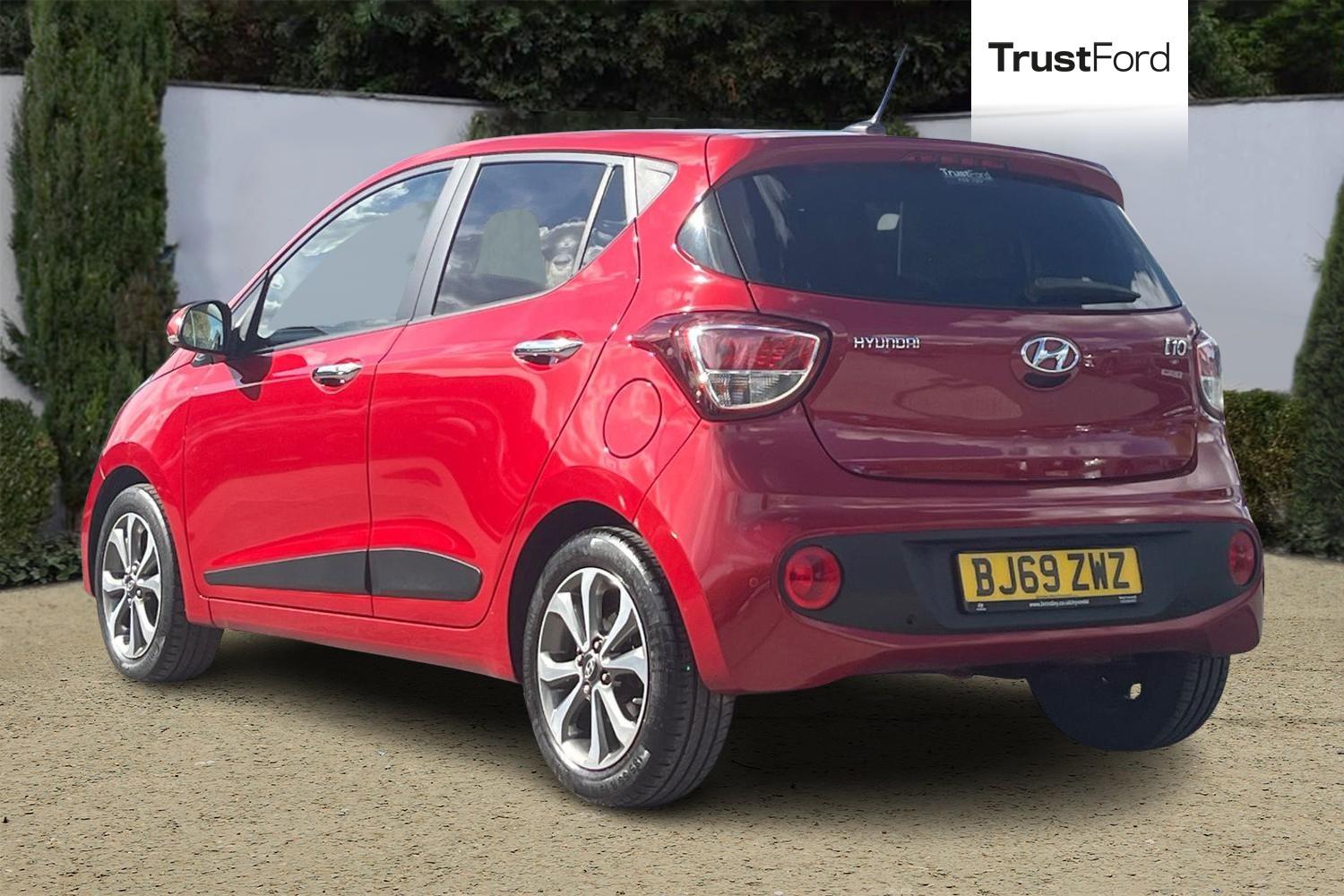 Hyundai i10 Photo 1